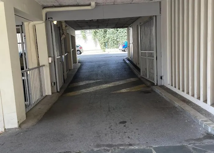 Grand Appart Climatise Avec Parking Nice
